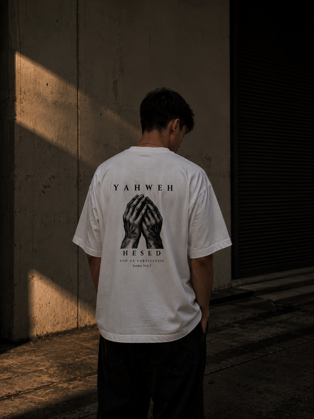 Camiseta streetwear cristã branca